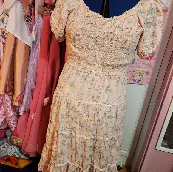 Floral Pink Midi Dress - Picture 4 of 7